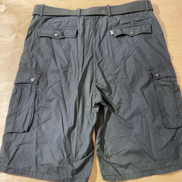 Levi Strauss Cargo Style Shorts with Canvas Belt size 38 (BK) - Picture 10 of 12